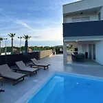 Luxurious In With Sauna Σπίτι διακοπών