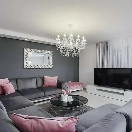 Luxurious In With Sauna *