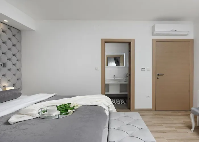 Luxurious In With Sauna 度假居 沃希