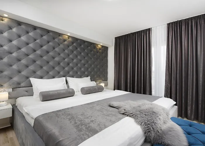 Luxurious In With Sauna 度假居 *