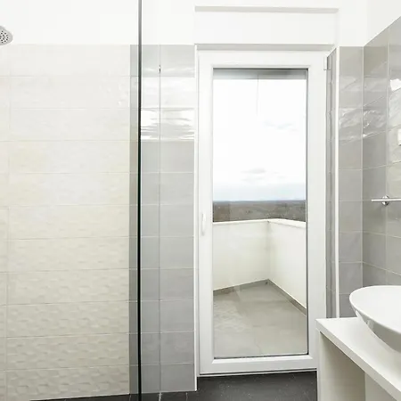 Luxurious In With Sauna * فرسي