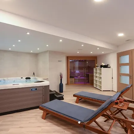 Сasa de vacaciones Luxurious In With Sauna