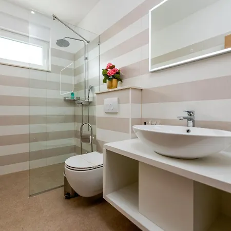 Сasa de vacaciones Luxurious In With Sauna *