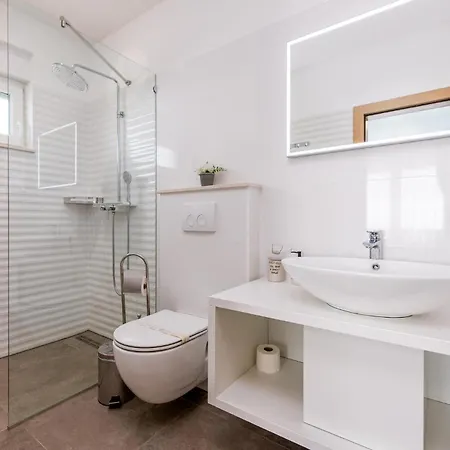 Luxurious In With Sauna * Vrsi